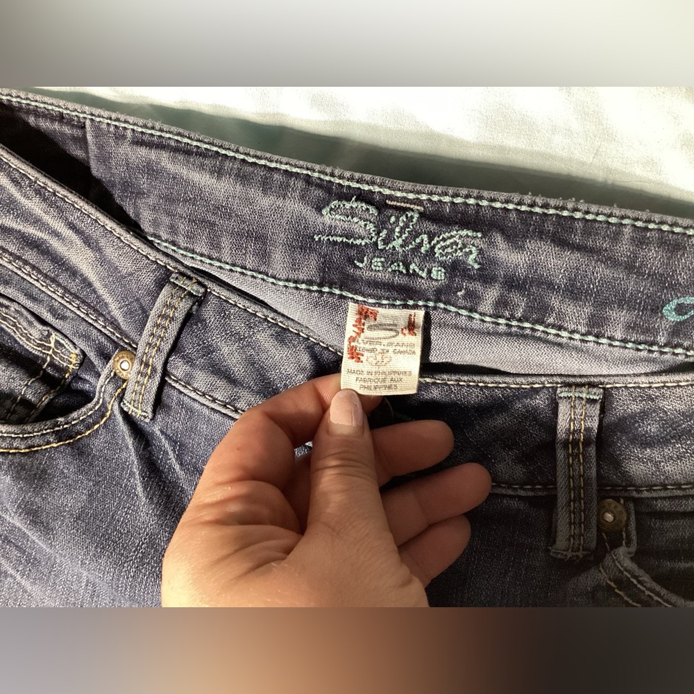Silver Jeans Aiko Bootcut Medium Wash Size 27X31 (US 4) - Picture 3 of 15